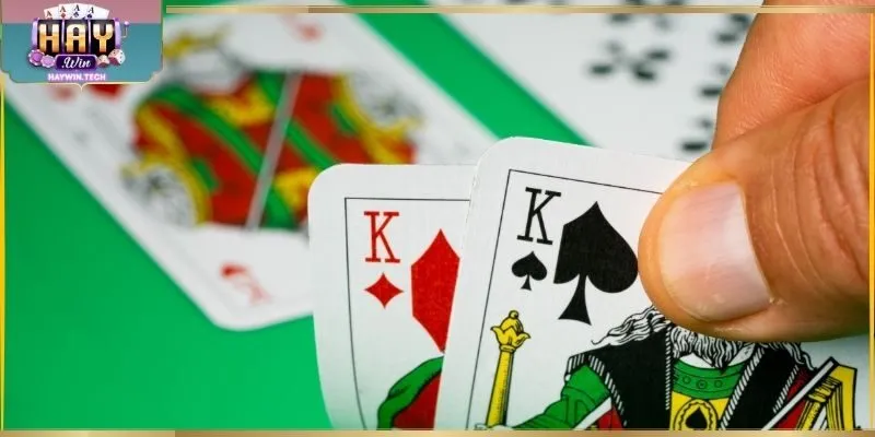 Poker Online - Luật Chơi, Thứ Hạng Tay Bài Và Cách Đấu Trí